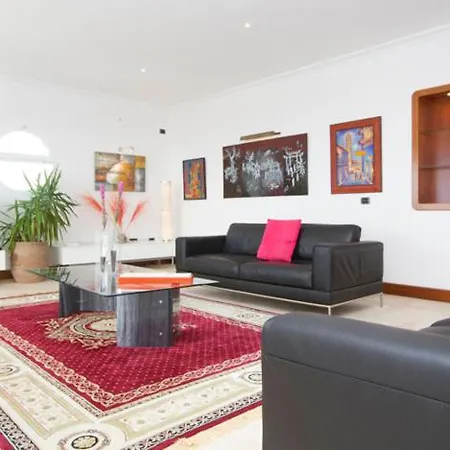 Marina Is A Beautiful 5 Bedroom In With Heated Pool プエルト・カレロ